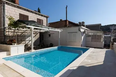 Image de Guest House Kusalo- One Bedroom Apartment with Terrace