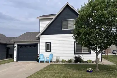 Image de Golf Cart, View & Fireplace! Perfect Family Getaway! Bridges Bay Cabin
