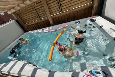 Image de Swimspa Entire home 4 Bedroom|Gym|Fire pit| Milton near Toronto|Niagara
