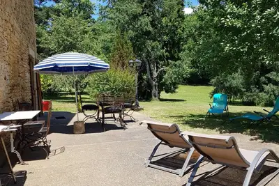 Image de Gîte Verger -Domaine Cambourté 3* -maison pierre à 5km de Sarlat - piscine -wifi