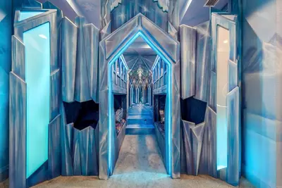 Image de Games Room | Theater Room | Kids Themed Bedrooms | Private Pool