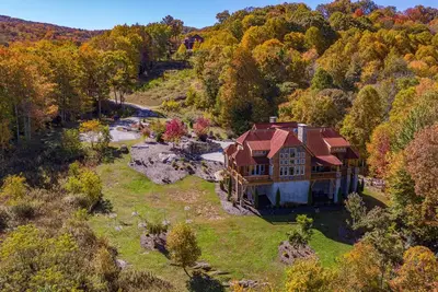 Image de Wild Turkey Inn- Luxury home in Eagles Nest with hot tub, views, privacy