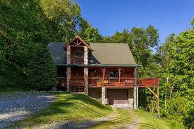 Image de Atop Banner Elk - Pet Friendly Cabin! Stunning Grandfather Mountain Views, Close to Beech Mountain!