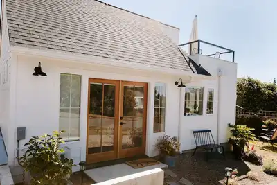The Seattle House - Guest House with a View in West Seattle.