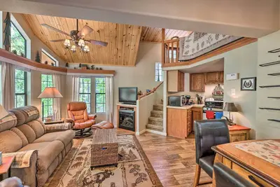 Image de Near Hikes: Cabin w\/ Furnished Deck in Show Low