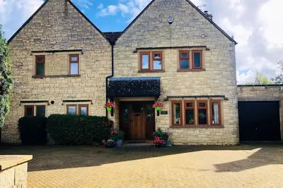 Image de Luxury, Central, Bourton-on-the-Water sleeps 6-11*