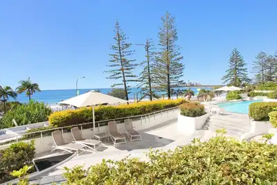 Image de Sirocco 202 by G1 Holidays - Two Bedroom Beachfront Apartment in Sirocco Resort