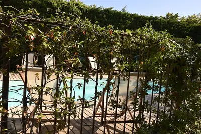 Gîte de standing climatisé 3 ch avec terrasse privative et piscine partagée