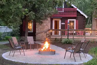 Image de Sister Bay Log Cabin - Recent Remodel!