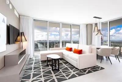 Image de Gorgeous 3br Bay/Ocean Views at Hyde Beach House