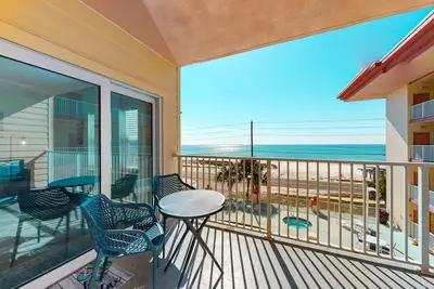 Image de Mexico Beach condo w\/ full beach view, central Ac, and shared pool & hot tub