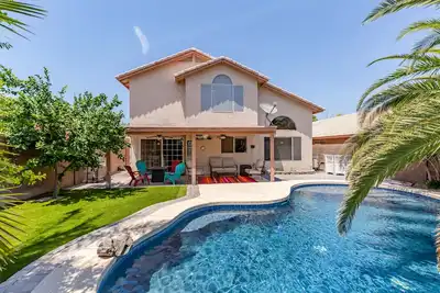 Image de Resort Style Backyard, Private Pool, 4br Luxury Home- Chandler