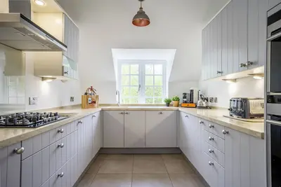 Image de Sandsend - Pheasant House -  a family break that sleeps 6 guests  in 3 bedrooms