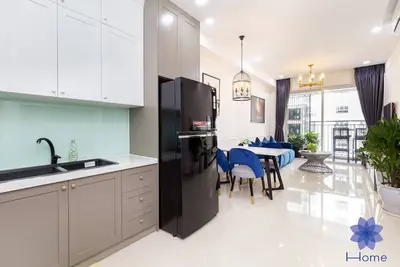 2BRs Apartment in Modern Building w\/ Free Gym, Pool and Airport Pick up