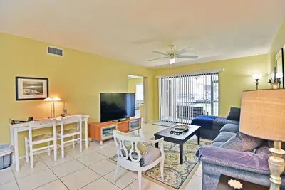 Image de Ground floor condo, Pool, and short walk to Siesta Key with America's #1 Beach