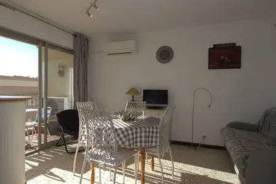 Image de Appartement T2 à Balaruc-les-Bains avec parking, climatisation et WiFi