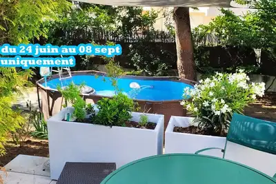Image de Grande Villa Architecte Royan centre 12 couchages- 16mn pied de plage Classé 4*