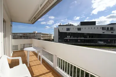 Image de Appartement T2 lumineux avec terrasse, proche thermes, parking privé, clim et wifi - Balaruc-les-Bains