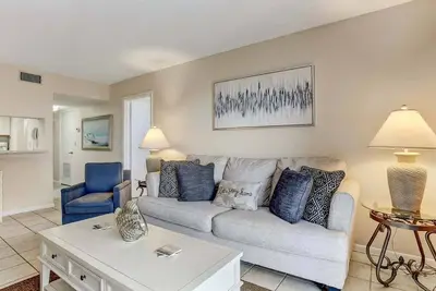 Image de Seaside Sunrises & Sound of Waves : Family Oasis