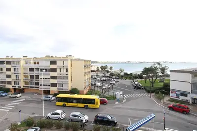 Image de Spacieux T2 à Balaruc-les-Bains, cuisine séparée, climatisation, WiFi, proche Thermes