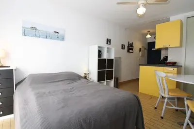 Image de Studio 2* avec Balcon, Parking et Proche Thermes - Balaruc-les-Bains