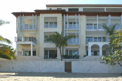 Image de Sea-views\/beachfront 3bd 3bth, cable Tv, internet, A\/C, bathtube
