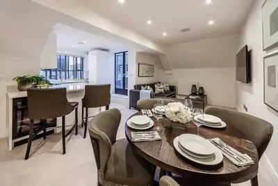 Image de Luxury Two Bedroom Riverside Penthouse