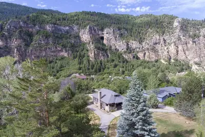 Image de Classic 1900's Rocky Mountain Retreat