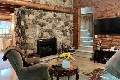 Image de Rustic Log Home located near Baileys Harbor
