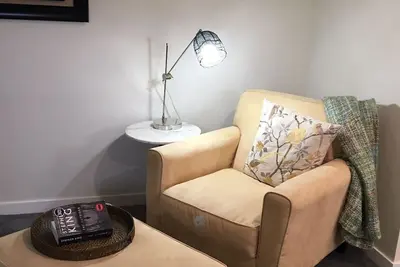 Image de Suite in the country. 90 day minimum stay.