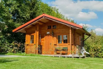 Image de Gemütliches Blockhaus auf Schönem Campingplatz