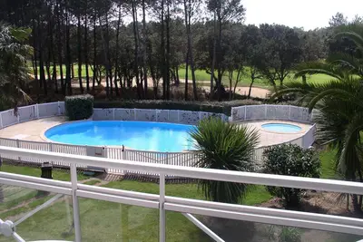 Image de appartement t2 cabine dans residence avec piscine