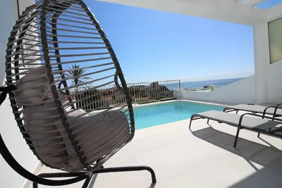 Image de Modern house, private heated pool and sea views