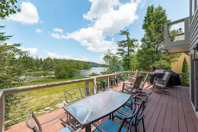 Image de Castaway Cove: Lakefront, Private Dock, Hot Tub!