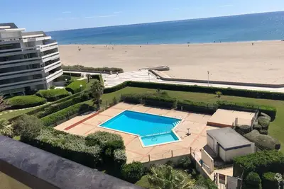 Image de Grand Sud : vue mer magique avec accès direct plage. Piscine Parking Clim Wifi