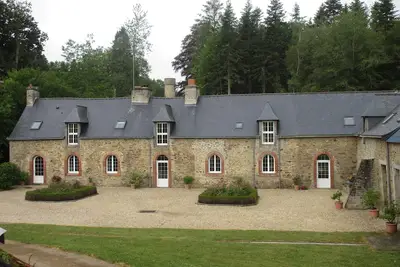 Image de Charmante maison, tout juste rénovée, 10 km mer; calme et confort