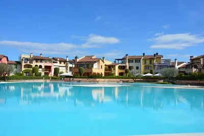 Garda resort village
