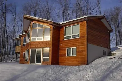 Image de Chalet de Prestige Vista - 4 Chambre / 2 Bains - Détente à son meilleur!