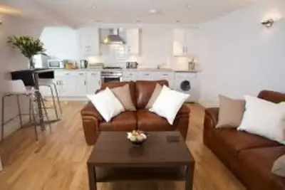 Image de West Street Mews, A Spacious, 2 bedroom duplex apartment in the heart of Exeter