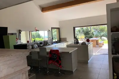 Image de Magnifique villa avec piscine tout confort vue mer!