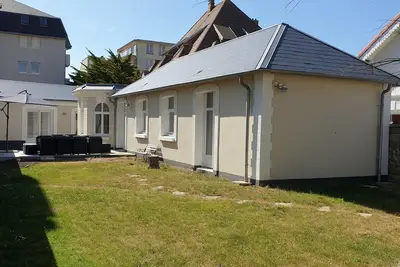 Image de Villa de charme, 9 personnes, 50m de la plage et des commerces