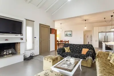 Image de ΒΙΛΑ ΜΕ ΘΕΑ ΤΟ ΠΕΛΑΓΟΣ