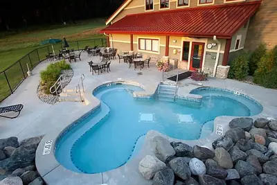 Image de Christmas Mountain Village Resort, Golf/Ski, Wisconsin Dells, 2br/2ba Timber