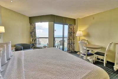 Image de Honeymoon King, Ocean Views, Compass Cove, Pools!