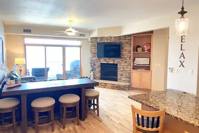 Image de Gorgeous Lake Pepin Views!
