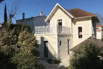 Image de Villa années 30 proche plage et commerces, 10 couchages
