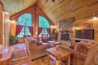 Image de Spacious Family Home w/ Fire Pit by Norfork Lake!