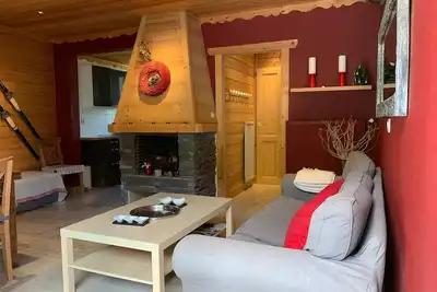 Image de Haut de maison rénové, 30m des pistes, parking privé, à Pra Loup 1600