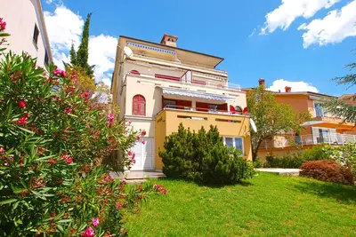 Image de Apartment 2027/31659 (Istria - Rabac), 800m from the beach