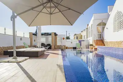 Image de Superb single level villa with private pool close to the village of Carvoeiro.